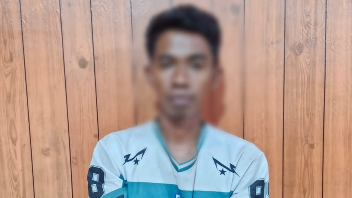 Emosi Disalip, Pemotor di Kendari Pukul Sopir Angkot Emosi Disalip, Pemotor di Kendari Pukul Sopir Angkot
