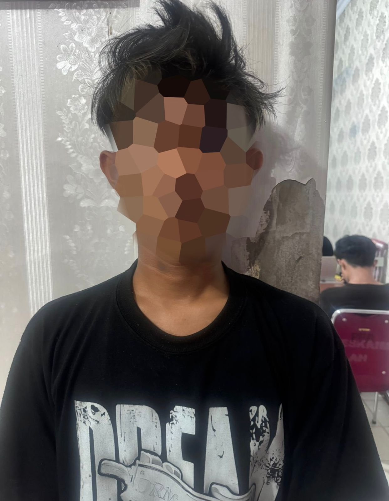 Pria Diduga Setubuhi Siswi SMA di Kendari Ditangkap Polisi Pria Diduga Setubuhi Siswi SMA di Kendari Ditangkap Polisi