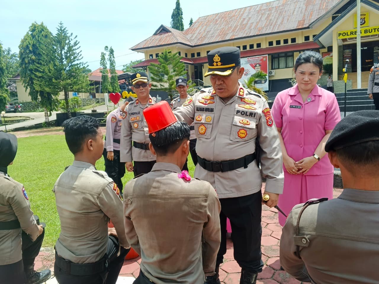 Perkuat Kamtibmas, 8 Bintara Remaja Resmi Bergabung di Polres Buton Perkuat Kamtibmas, 8 Bintara Remaja Resmi Bergabung di Polres Buton