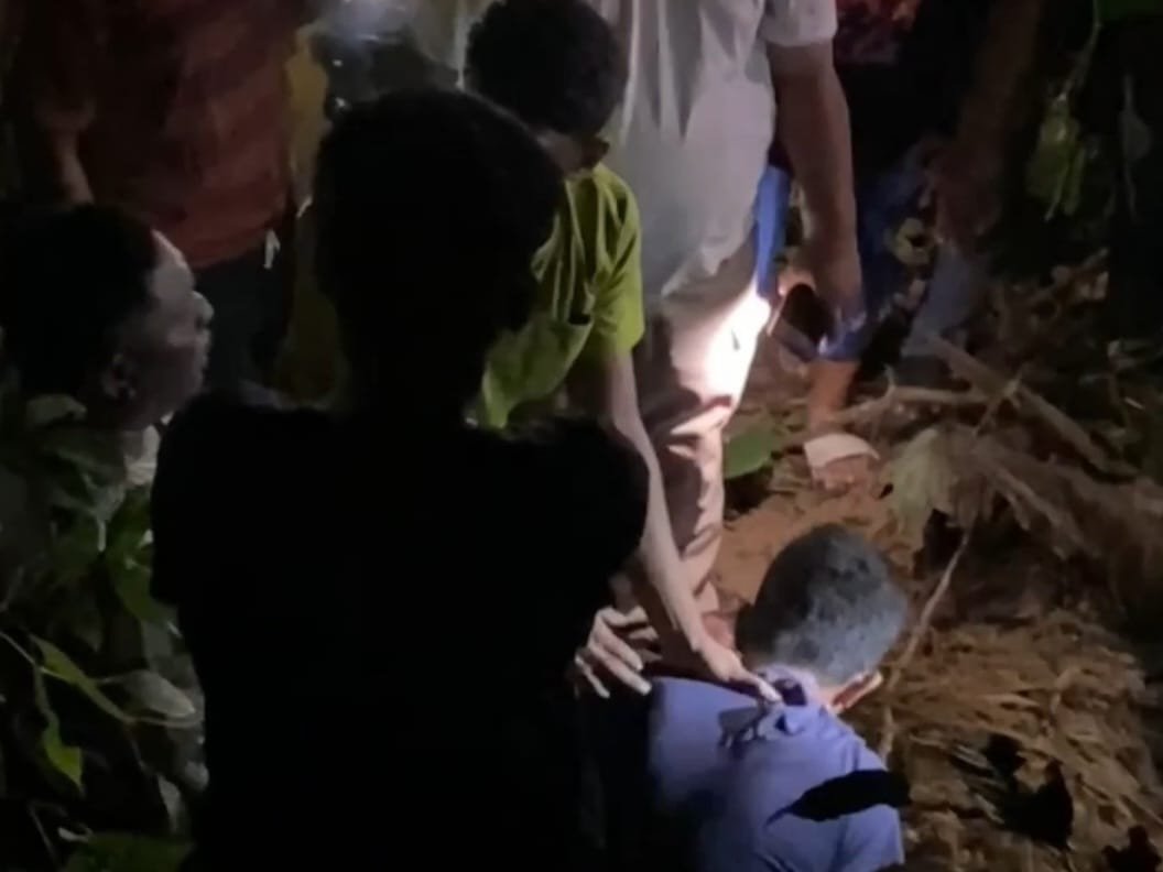 Pembalak Liar Tertangkap di Muna, Tabrak Pohon lalu Pingsan saat Dikejar Warga Pembalak Liar Tertangkap di Muna, Tabrak Pohon lalu Pingsan saat Dikejar Warga