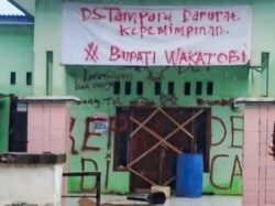 Segel Kantor Desa Tampara, Warga Desak Bupati Wakatobi Copot Pj. Kades
