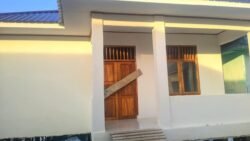 Upah 2 Bulan Belum Dibayar, Pekerja Segel Puskesmas Pembantu di Pasikuta, Muna