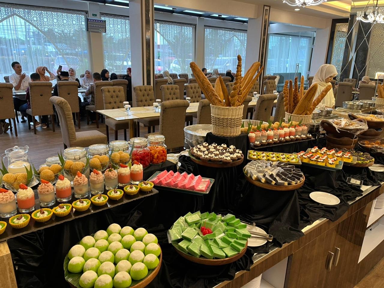 Serambi Ramadan Hotel Zahra Syariah Kendari, Nasi Kebuli dan Roti Mariam Jadi Andalan Serambi Ramadan Hotel Zahra Syariah Kendari, Nasi Kebuli dan Roti Mariam Jadi Andalan