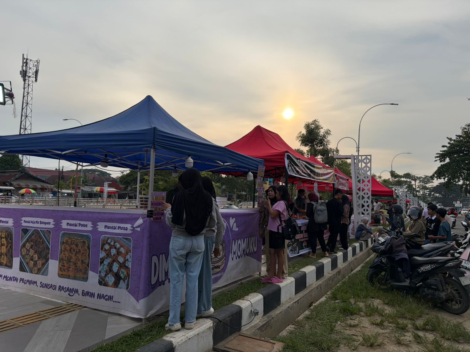 Kawasan Kali Kadia Bisa Jadi Rekomendasi Tempat Berburu Takjil di Kendari Kawasan Kali Kadia Bisa Jadi Rekomendasi Tempat Berburu Takjil di Kendari