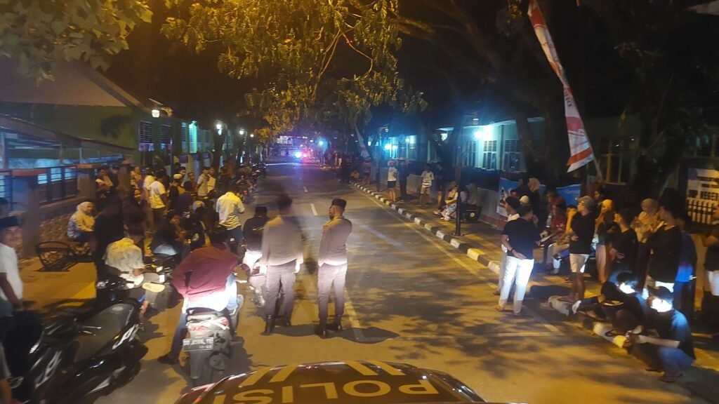 Patroli yang digelar di Kelurahan Pongo, Kecamatan Wangiwangi, Kabupaten Wakatobi, Sulawesi Tenggara (Sultra).