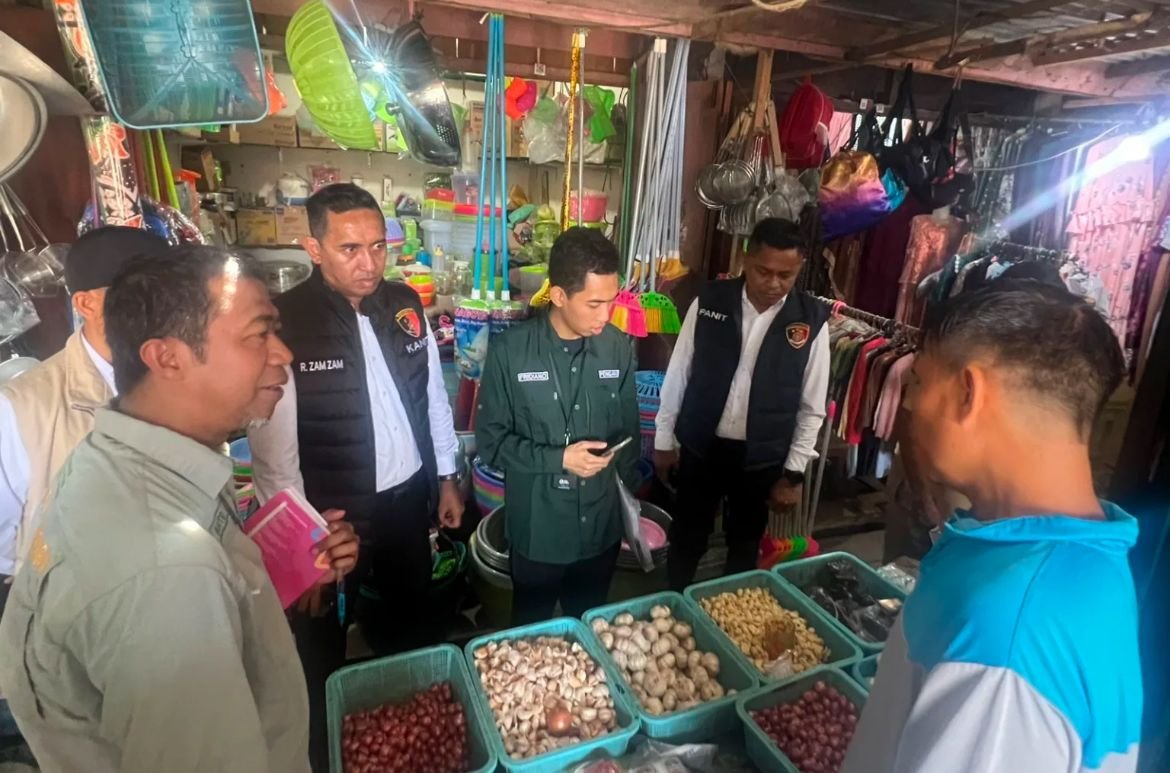 Satgas Saber Pangan Sultra Pantau Bahan Pokok di Kendari, Harga dan Stok Dipastikan Aman Satgas Saber Pangan Sultra Pantau Bahan Pokok di Kendari, Harga dan Stok Dipastikan Aman