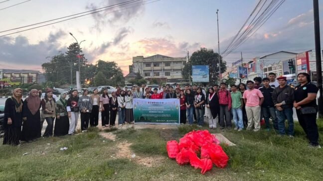 Kolaborasi Lintas Organisasi, Cipayung Plus Kendari Turun ke Jalan Berbagi Takjil Ramadan