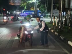 Komunitas Bikers di Kendari Berbagi Sahur ke Ojol Lewat Aksi Ngasap
