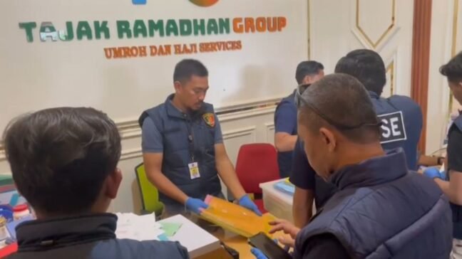 Polisi Geledah Kantor Travel Umrah TRG Kendari, Sejumlah Dokumen Disita