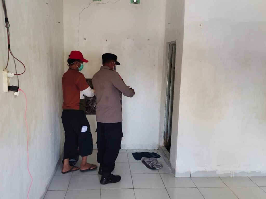 Seorang pria asal Kabupaten Muna, Sulawesi Tenggara (Konkep) berinisial MSM (61) ditemukan tewas di dalam kamar mandi di sebuah indekos di Desa Langkowala, Kecamatan Wawonii Barat, Kabupaten Konawe Kepulauan (Konkep).