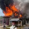Anak Bermain Korek Api Sebabkan Kebakaran Rumah 2 Lantai di Dana, Muna