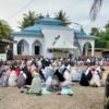Ratusan Warga di Wangiwangi, Wakatobi Laksanakan Salat Idulfitri Lebih Awal