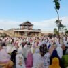 Ribuan Warga Wakatobi Salat Idulfitri di Alun-Alun Merdeka, Pemenang Takbir Keliling Diumumkan