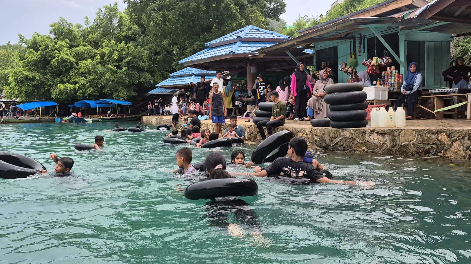 Wisata Napabale Jadi Primadona Libur Lebaran di Muna Wisata Napabale Jadi Primadona Libur Lebaran di Muna