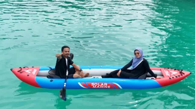Wahana Paddle dan Kayak Jadi Primadona Wisatawan di Danau Napabale Muna