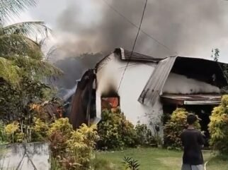 Rumah di Kompleks BTN DPRD Kendari Ludes Terbakar
