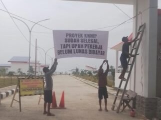 Pekerja Proyek KNMP Binaan KKP di Konawe Protes Gaji Belum Dibayar