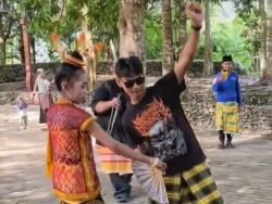 Aksi Tamu Menari saat Tarian Lariangi di Keraton Liya Togo Ramai Disorot Warga Wakatobi