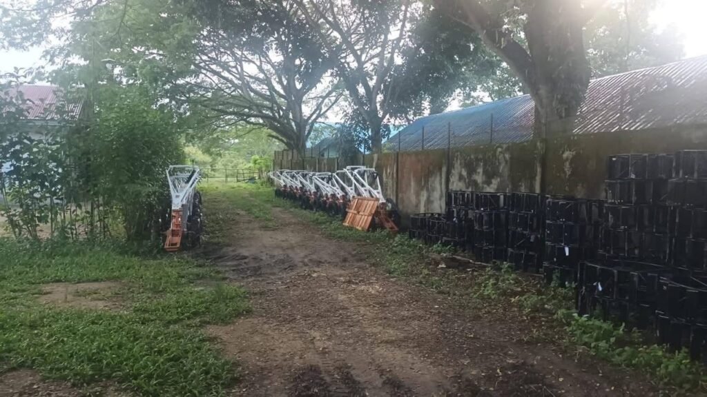 Alat dan mesin pertanian (alsintan) milik Pemerintah Provinsi (Pemprov) Sulawesi Tenggara (Sultra) yang akan disalurkan kepada para petani.