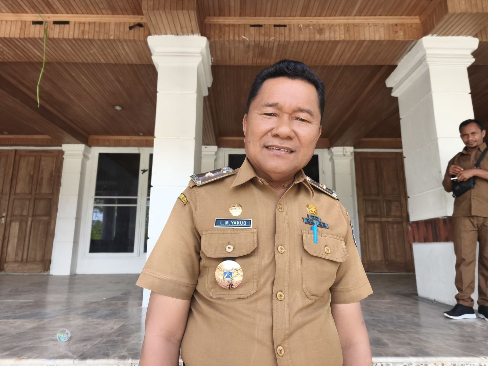 Warga Muna Kini Bisa Sulap Sampah Jadi Uang di Kantor DLH Warga Muna Kini Bisa Sulap Sampah Jadi Uang di Kantor DLH