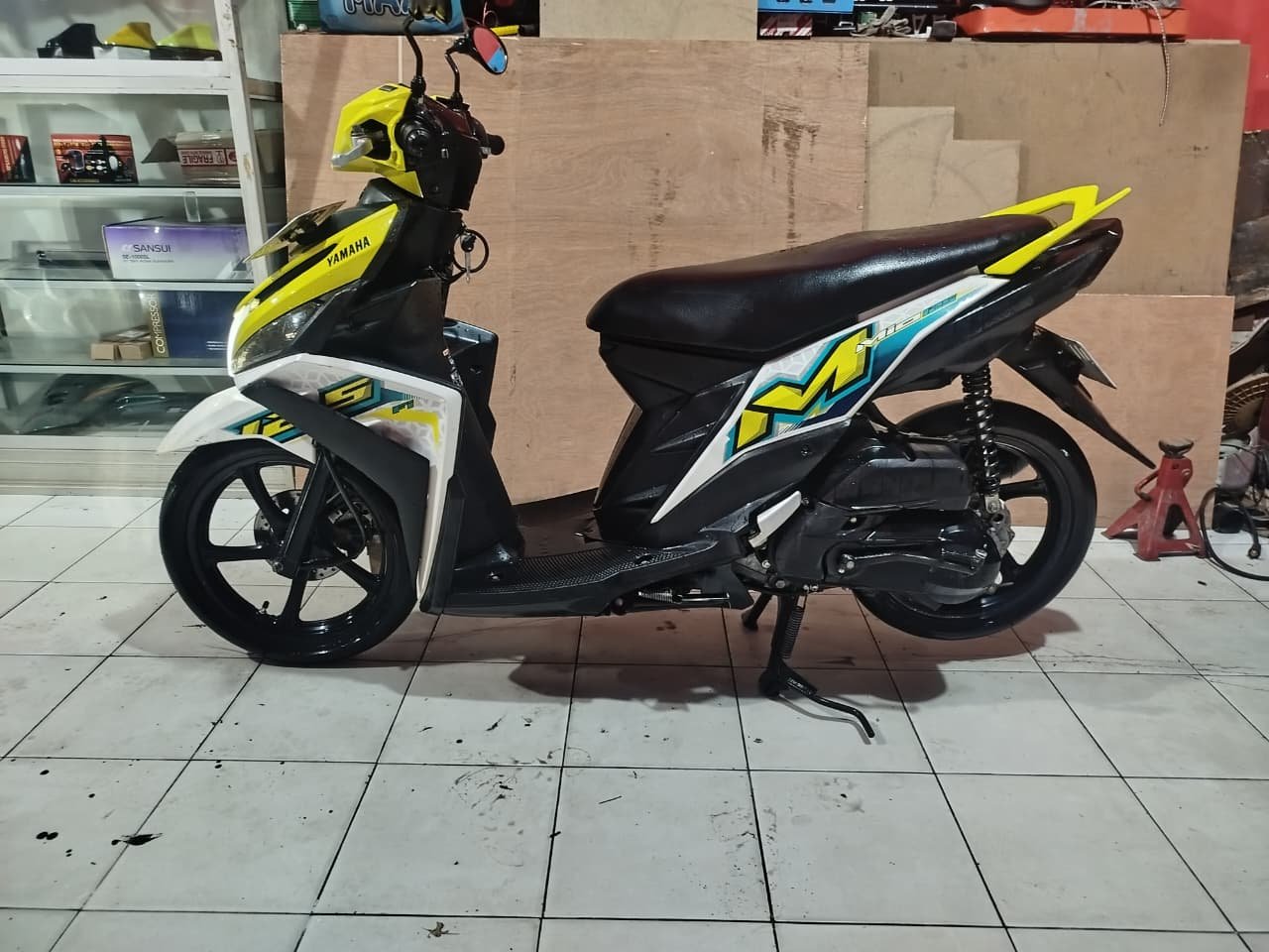 Parkir Depan Rumah Kakak, Motor Wanita di Kendari Raib Dicuri Parkir Depan Rumah Kakak, Motor Wanita di Kendari Raib Dicuri