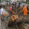Drainase di Jalan Abdullah Silondae Kendari Dibersihkan Usai Picu Banjir Kantor Diskominfo Sultra