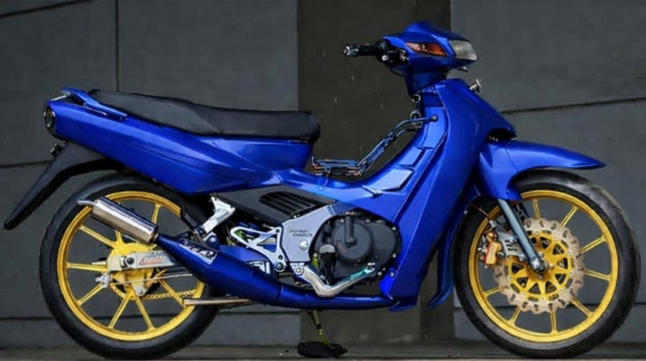 Sepeda motor Suzuki RU 120 (Satria FU) milik Abdul Halik yang diduga dibawa kabur oleh terduga pelaku, Fahrul.