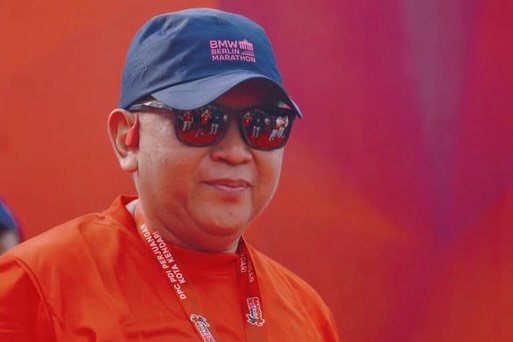 Sekretaris Jenderal (Sekjen) Dewan Pimpinan Pusat (DPP) Partai Demokrasi Indonesia Perjuangan (PDIP), Hasto Kristiyanto, saat mengikuti Barata Color Run di Kota Kendari, Sulawesi Tenggara (Sultra),