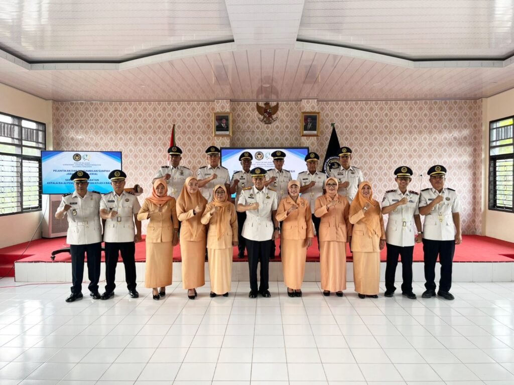 Kepala Balai Pemasyarakatan (Bapas) Kelas II Baubau, Mustar Taro usai dilantik oleh Kepala Kantor Wilayah (Kanwil) Direktorat Jenderal Pemasyarakatan (Ditjenpas) Sulawesi Tenggara (Sultra).