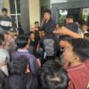 Demo di KPKNL Kendari Memanas, Massa Desak Pembatalan Lelang Tanah Umar Samiun