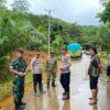 Polres Konut Pantau Lokasi Banjir di Jalur Trans Sulawesi: Air Surut, Kendaraan Bisa Melintas