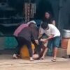 Viral 2 Pedagang Jagung di PJR Pondidaha Konawe Saling Jambak, Ini Pemicunya