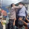 Video Kapolres Bombana Cekik dan Dorong Pemdemo saat Demonstrasi Viral