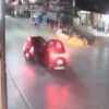 CCTV Rekam Tabrakan Mobil HR-V dan Brio di Persimpangan Malik Raya, Kendari