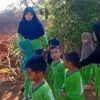 Momen Siswa MI Belajar dan Bermain di Tengah Aktivitas Tambang Nikel Desa Sonai, Konawe