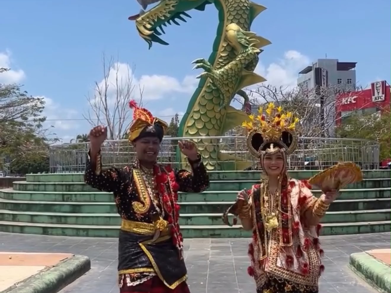 Amal Buton Meninggal Sehari Setelah Foto Prewedding, Rencanakan Nikah Gunakan Pakaian Adat Bugis Amal Buton Meninggal Sehari Setelah Foto Prewedding, Rencanakan Nikah Gunakan Pakaian Adat Bugis