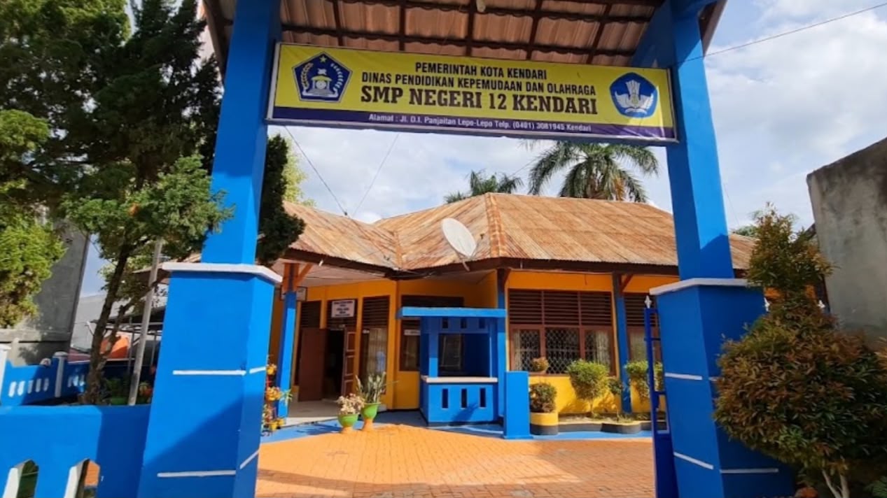 SMPN 12 Kendari Dalami Dugaan Pengeroyokan Siswi, Kepsek: Kami Masih Cari Pelaku SMPN 12 Kendari Dalami Dugaan Pengeroyokan Siswi, Kepsek: Kami Masih Cari Pelaku