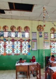 Plafon SDN 5 Lasolo Konut Ambruk saat Belajar, Murid Nyaris Tertimpa