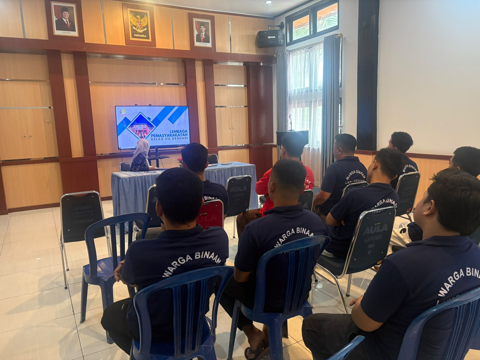 Lapas Kendari Buka Akses Pendidikan 16 Warga Binaan Lewat Program Paket B dan C Lapas Kendari Buka Akses Pendidikan 16 Warga Binaan Lewat Program Paket B dan C