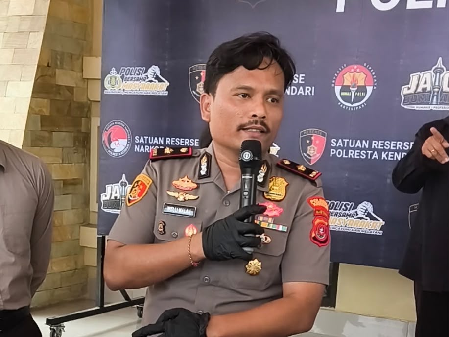 Polresta Kendari Kirim SPDP ke Pertamina, Usut Dugaan Keterlibatan Pengawas dalam Bisnis Calo BBM Polresta Kendari Kirim SPDP ke Pertamina, Usut Dugaan Keterlibatan Pengawas dalam Bisnis Calo BBM