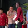 Malam Puncak Milad ke-25 UM Kendari, Mahasiswa Kenya Dinobatkan Jadi Duta Literasi