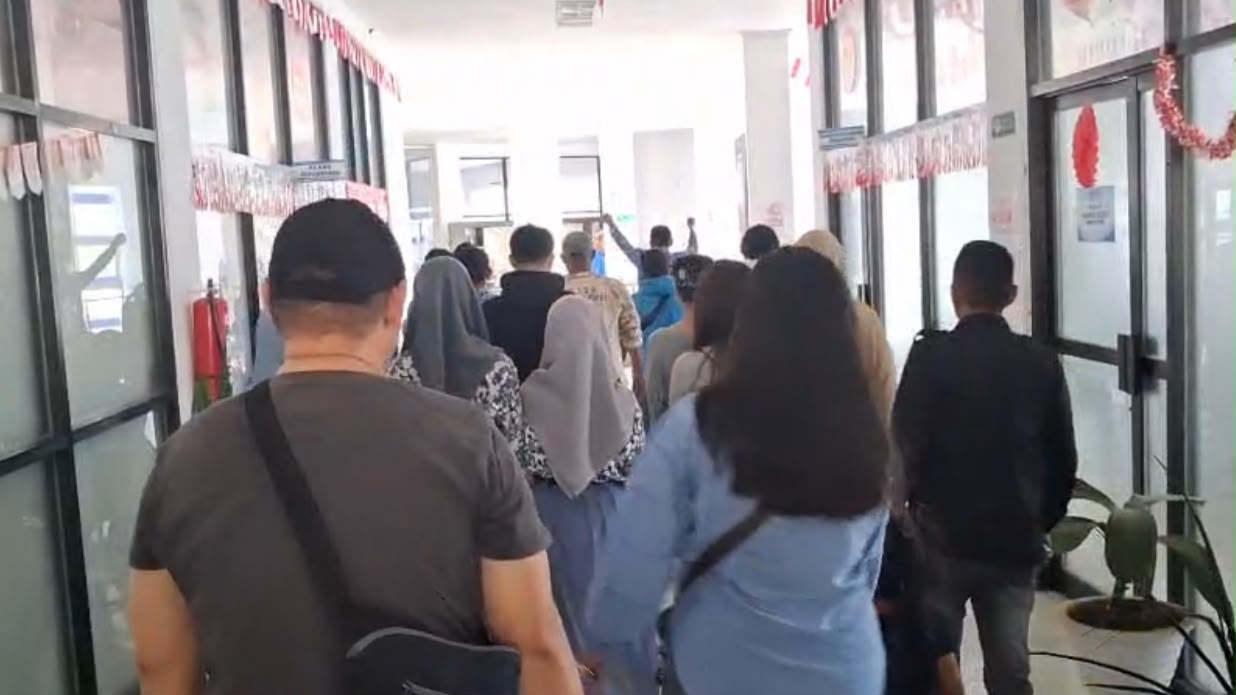 13 Siswi SMKN 4 Kendari Diduga Dilecehkan, Wali Korban Minta Dikbud Sultra Bertindak 13 Siswi SMKN 4 Kendari Diduga Dilecehkan, Wali Korban Minta Dikbud Sultra Bertindak