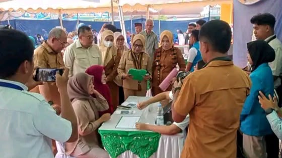 Antusiasme Pencari Kerja di Baubau Job Fair 2026, 596 Lamaran Terkumpul Antusiasme Pencari Kerja di Baubau Job Fair 2026, 596 Lamaran Terkumpul