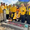 DPD Golkar Sultra Tabur Bunga di Makam Pahlawan Watubangga, Konsel
