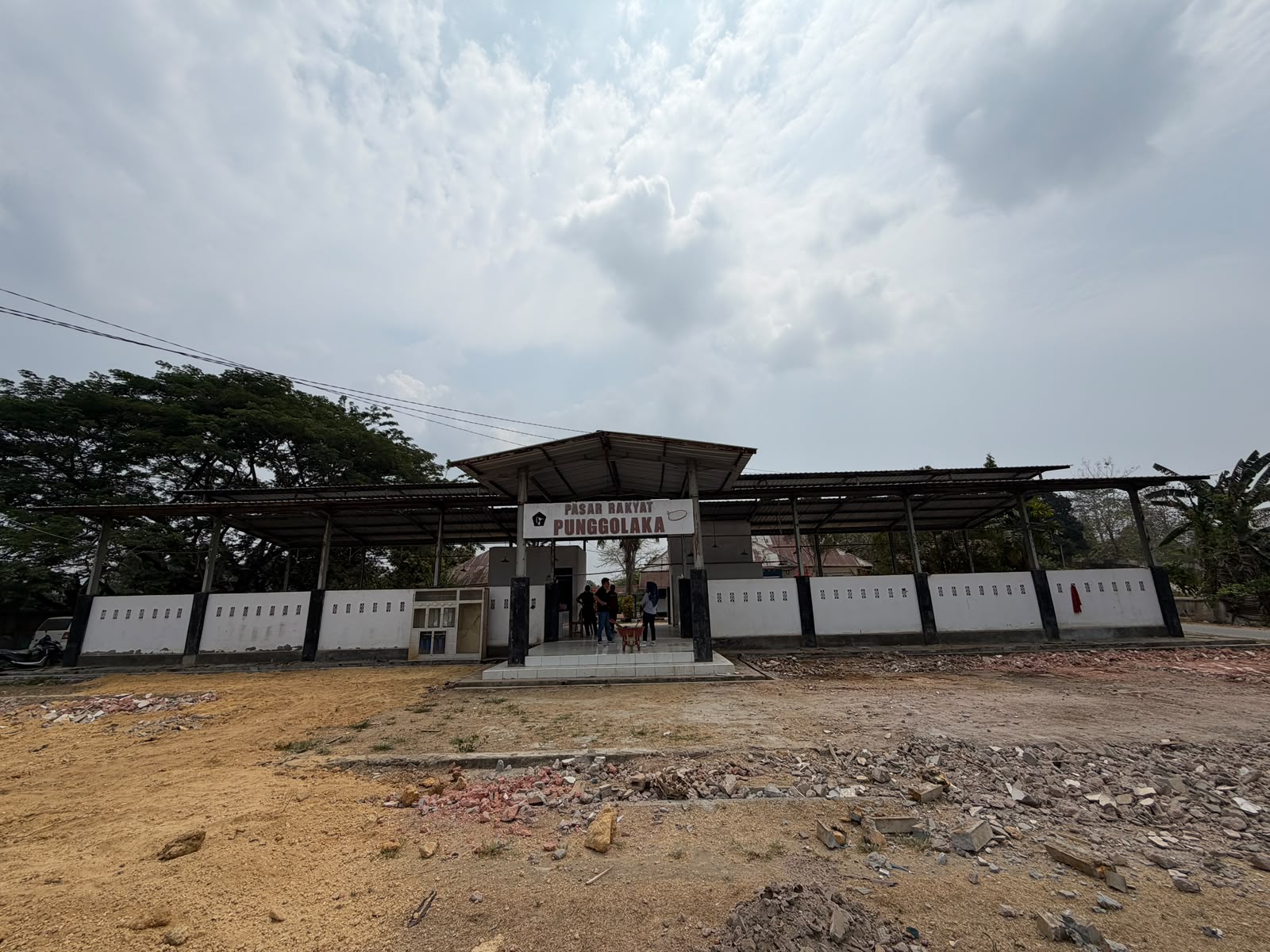 Pasar Rakyat Punggolaka Kendari Disiapkan Jadi Tempat Lelang Ikan Skala Kecil Pasar Rakyat Punggolaka Kendari Disiapkan Jadi Tempat Lelang Ikan Skala Kecil