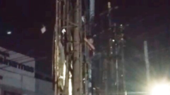 2 Remaja di Kendari Kepergok Curi Besi Reklame, Kabur saat Didatangi Warga