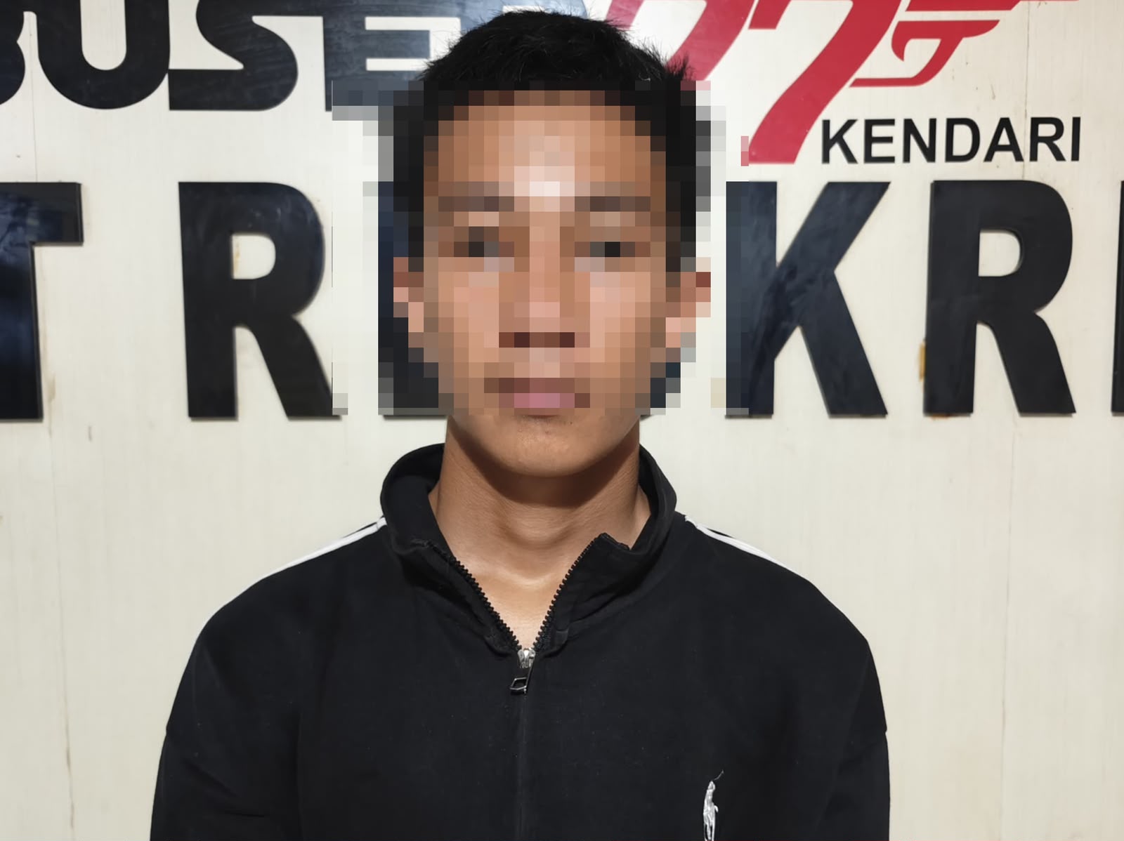 1 Lagi, Anggota Geng Motor yang Serang Markas Alumni SMKN 2 Kendari Ditangkap 1 Lagi, Anggota Geng Motor yang Serang Markas Alumni SMKN 2 Kendari Ditangkap